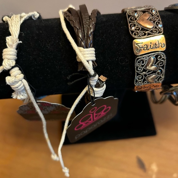 5 Piece Paparazzi Bracelet set - Picture 11 of 13